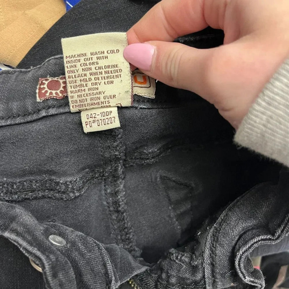 Joujou Women Dark Gray Bootcut Jeans 7/8 Medium Wash Embroidered Paisley Pockets - Picture 11 of 12